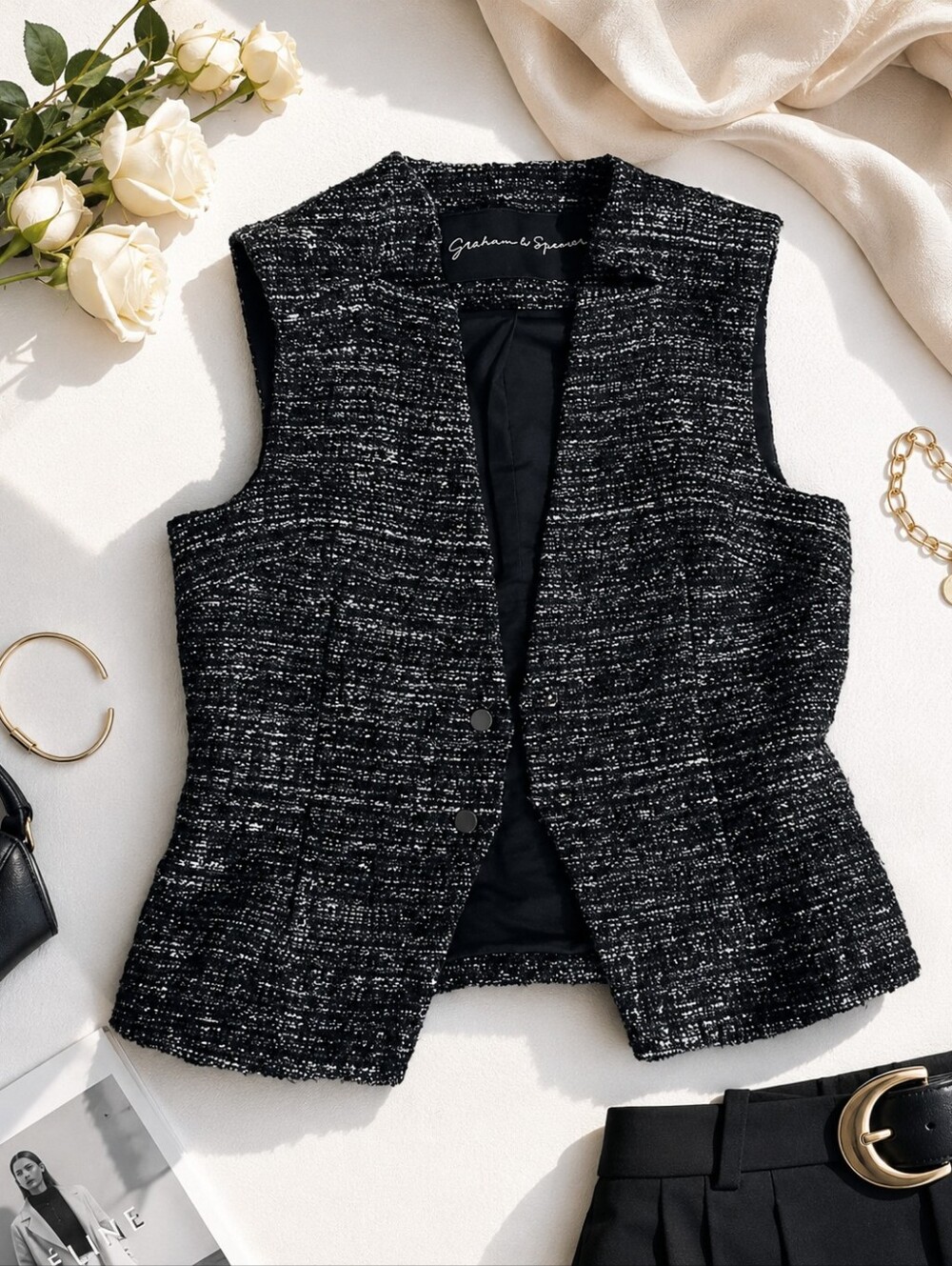 Vest, size S.